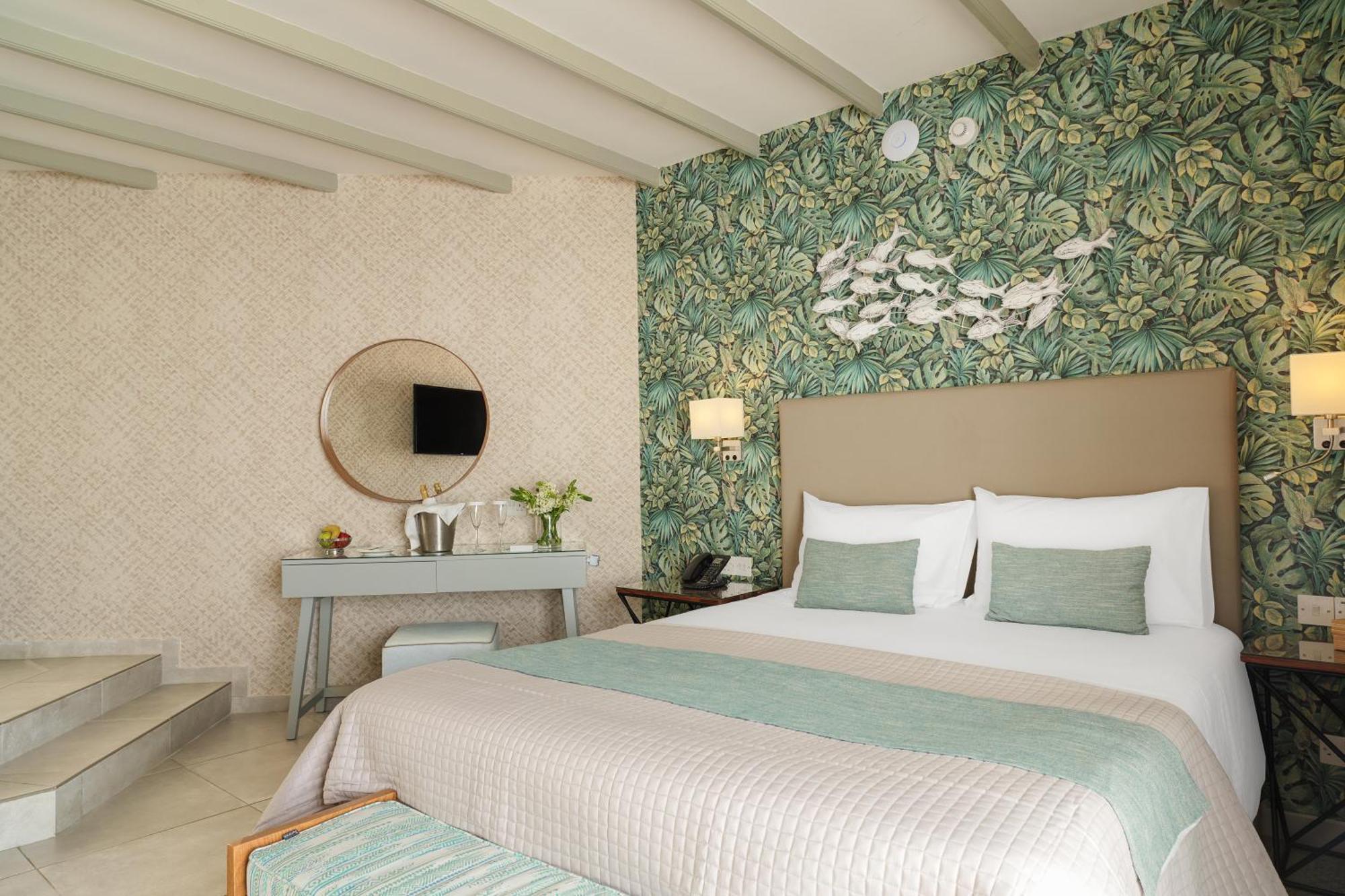 Leonardo Plaza Cypria Maris Beach Hotel & Spa (Adults Only) Geroskipou Номер фото